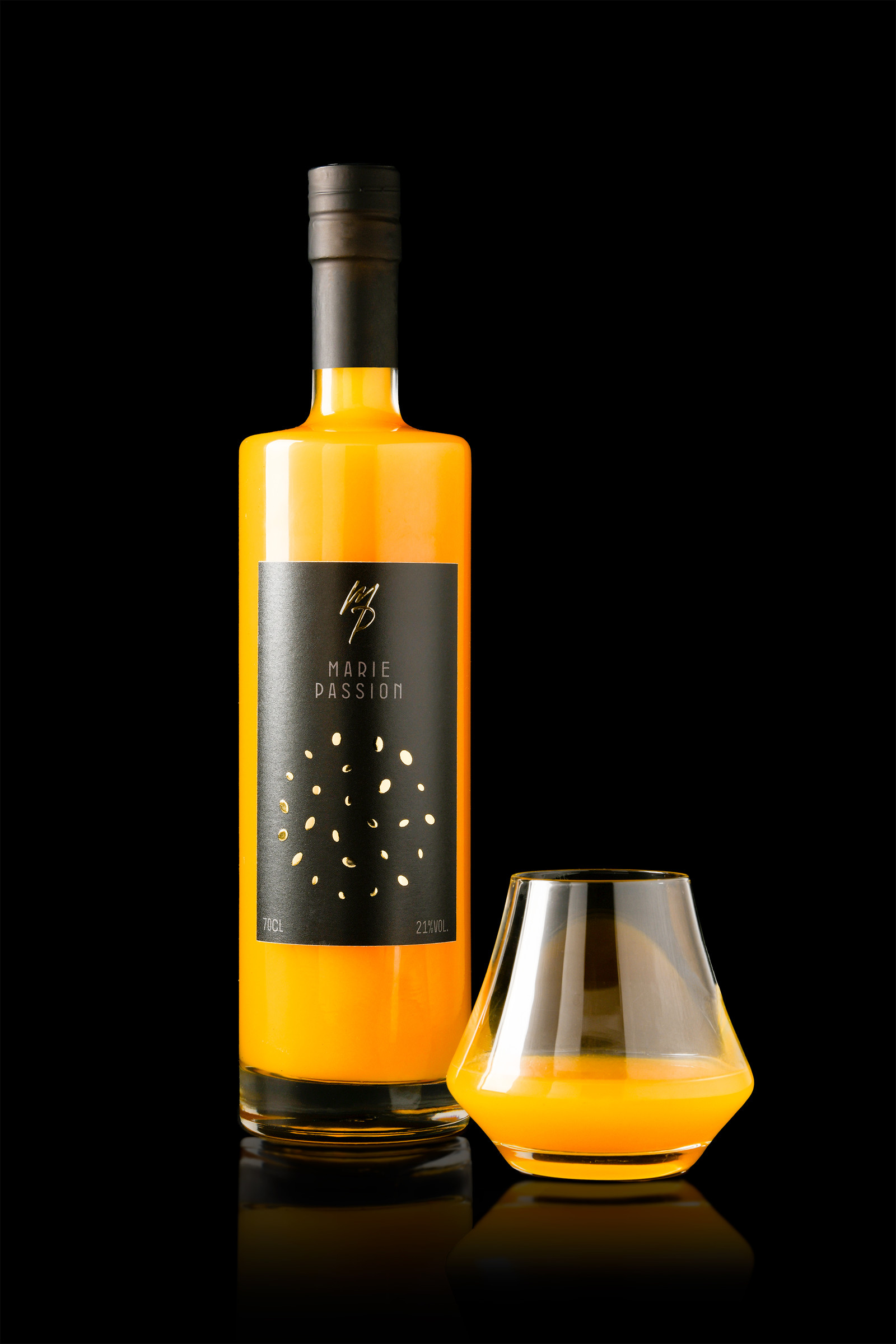 packshot de bouteille en studio